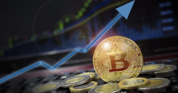 Precio de Bitcoin se disparó superando los 38 mil dólares