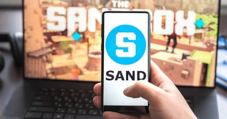 SAND aumentó 40% gracias a la asociación entre Snoop Dogg y Warner Music