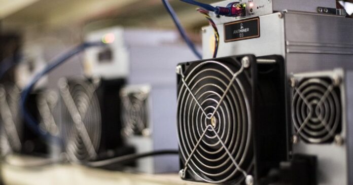 Precios de mineros ASIC alcanzan su valor más bajo en lo que va de año