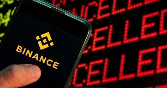 Binance suspende retiros de tokens LUNA y UST tras caída de 50%